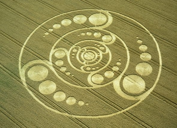 44-Golden-Ball-Hill-Wiltshire-12-08-01-Wheat-OH-35mm